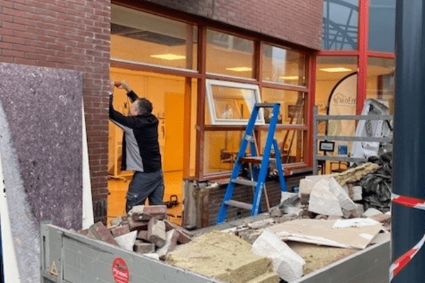 Collega’s vastgoed aan het werk