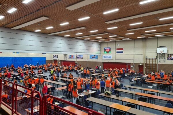 Stemmen geteld bij Sporthal Mheenpark