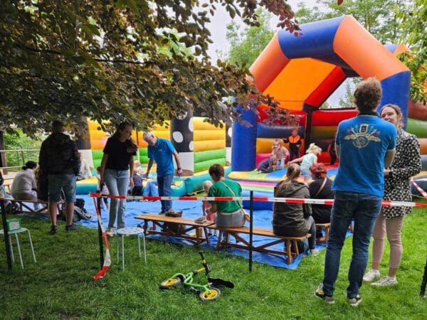 Springkussen bij Geboortefeest Kinderboerderij de Maten