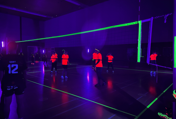 glow volleybal