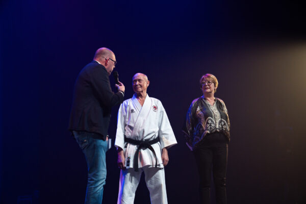 judo'er ontvangt sportprijs bij apeldoornse sporthuldiging