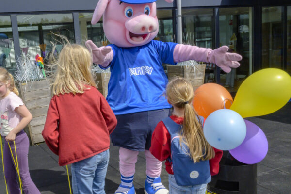 Je even niet ziek voelen: sporten en spelen met Binky bij Gelre Ziekenhuizen